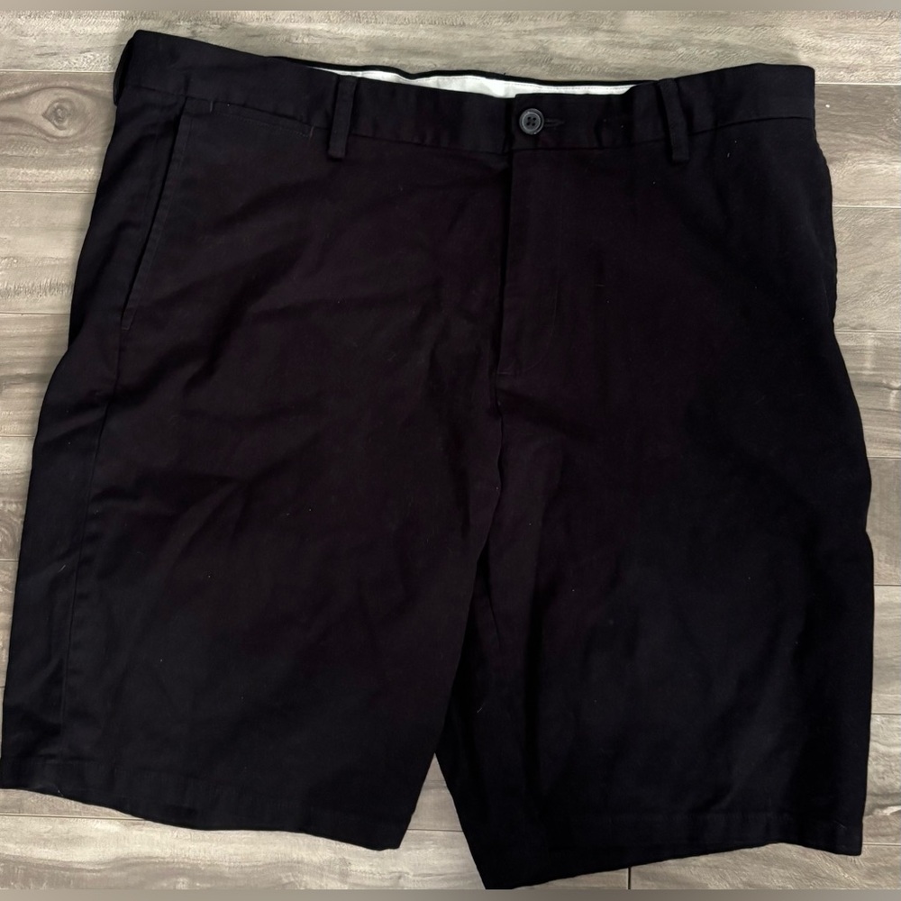 Old Navy Shorts Ultimate Slim Built In Flex Size 40 Cotton Spandex 10” Inseam